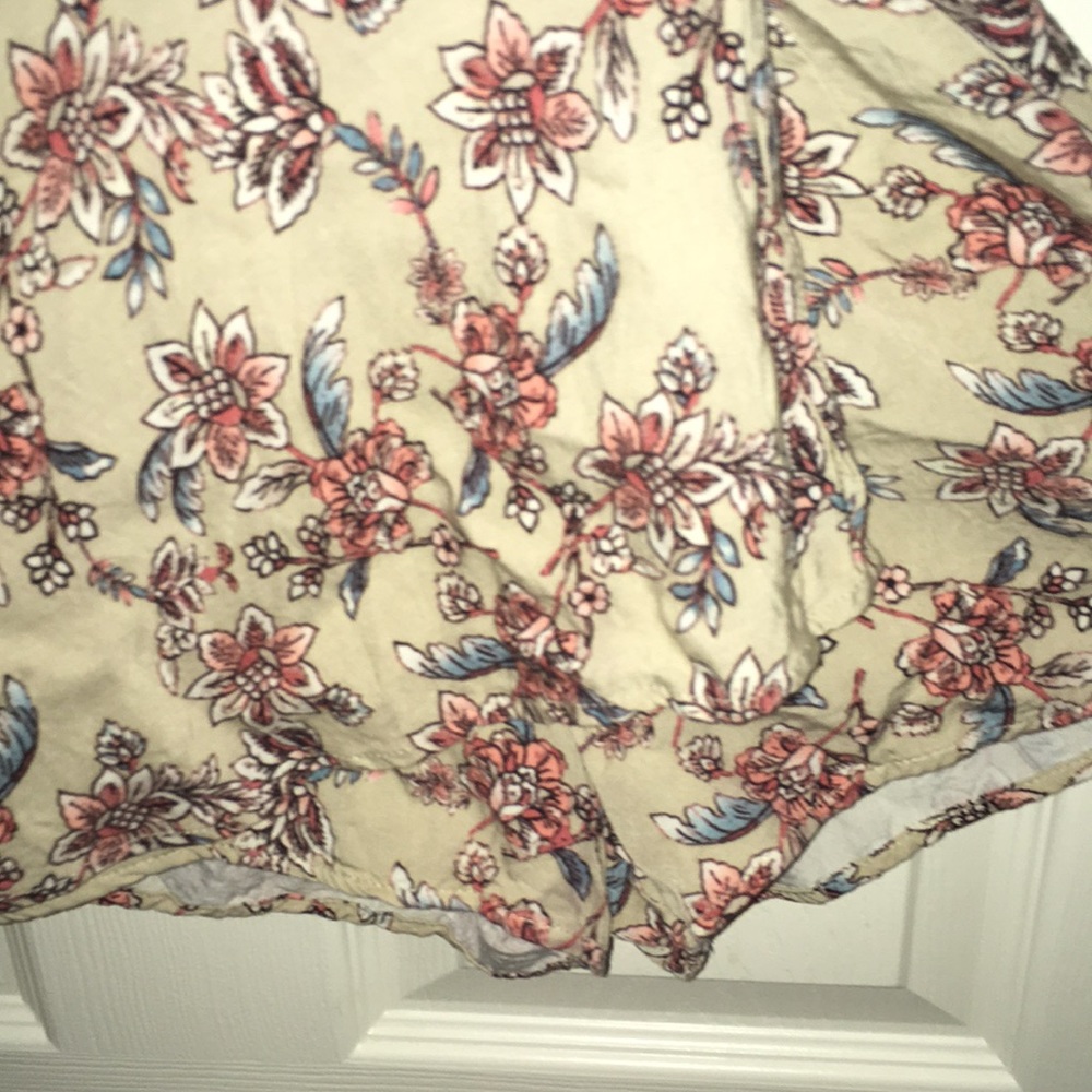 Floral Romper - Picture 3 of 3